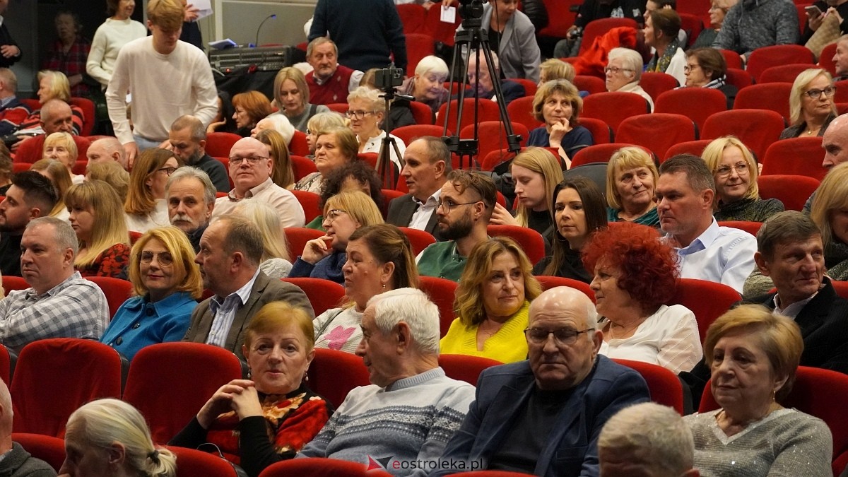 U progu Betlejem – koncert Ostrołęckiej Orkiestry Kameralnej [14.12.2024] - zdjęcie #42 - eOstroleka.pl