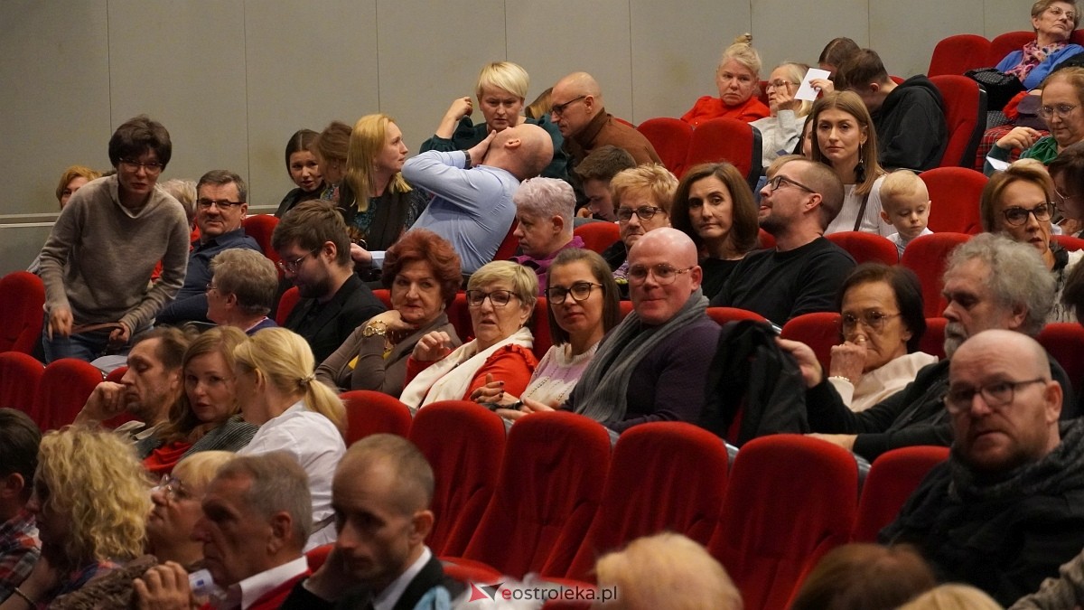 U progu Betlejem – koncert Ostrołęckiej Orkiestry Kameralnej [14.12.2024] - zdjęcie #40 - eOstroleka.pl