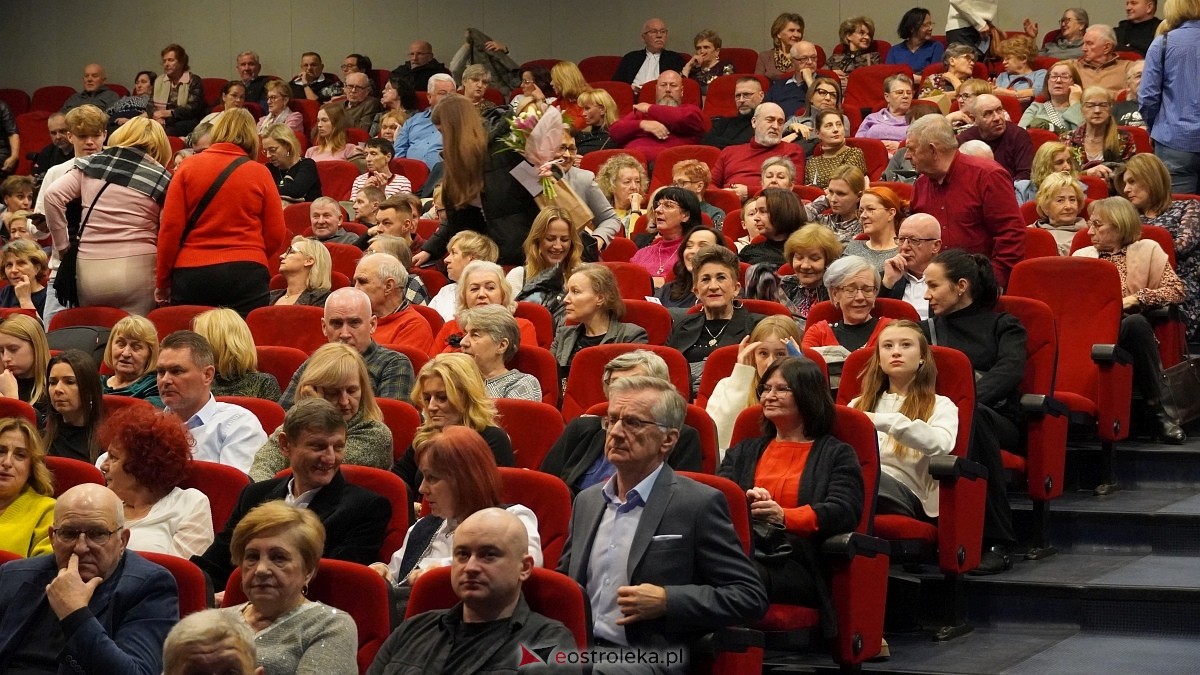 U progu Betlejem – koncert Ostrołęckiej Orkiestry Kameralnej [14.12.2024] - zdjęcie #39 - eOstroleka.pl