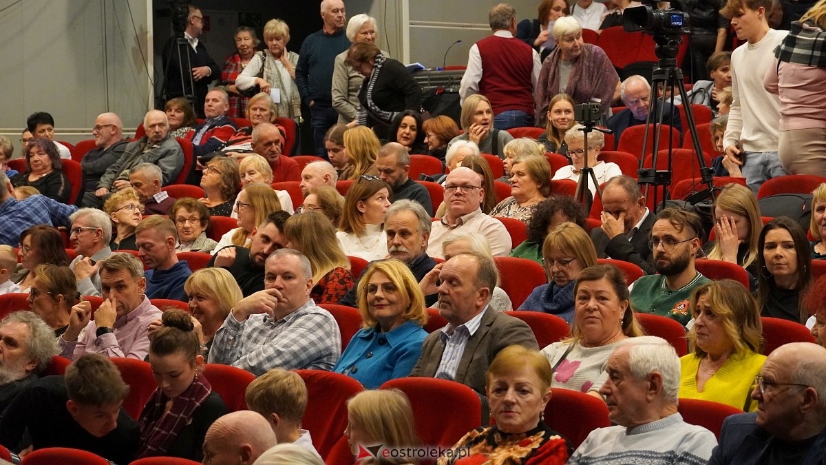 U progu Betlejem – koncert Ostrołęckiej Orkiestry Kameralnej [14.12.2024] - zdjęcie #37 - eOstroleka.pl