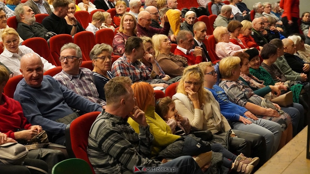 U progu Betlejem – koncert Ostrołęckiej Orkiestry Kameralnej [14.12.2024] - zdjęcie #33 - eOstroleka.pl