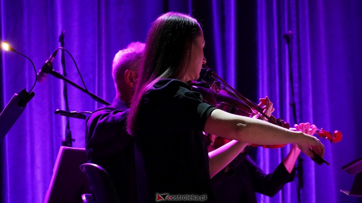 U progu Betlejem – koncert Ostrołęckiej Orkiestry Kameralnej [14.12.2024] - zdjęcie #16 - eOstroleka.pl