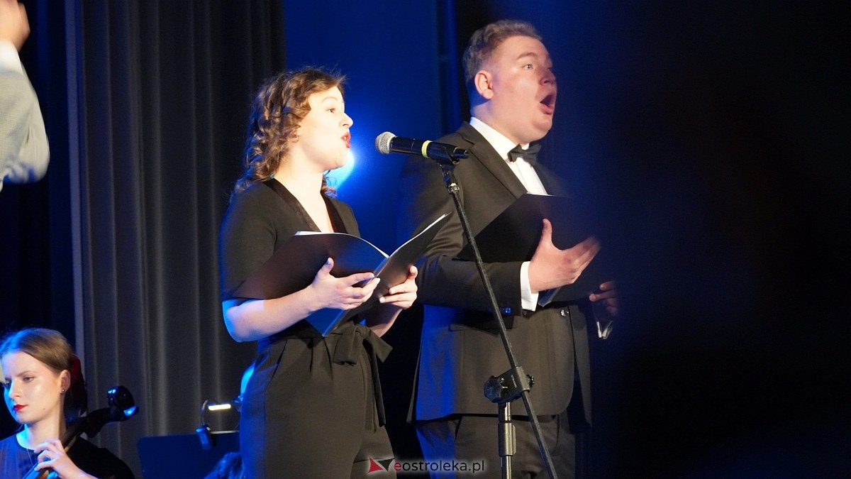 U progu Betlejem – koncert Ostrołęckiej Orkiestry Kameralnej [14.12.2024] - zdjęcie #6 - eOstroleka.pl