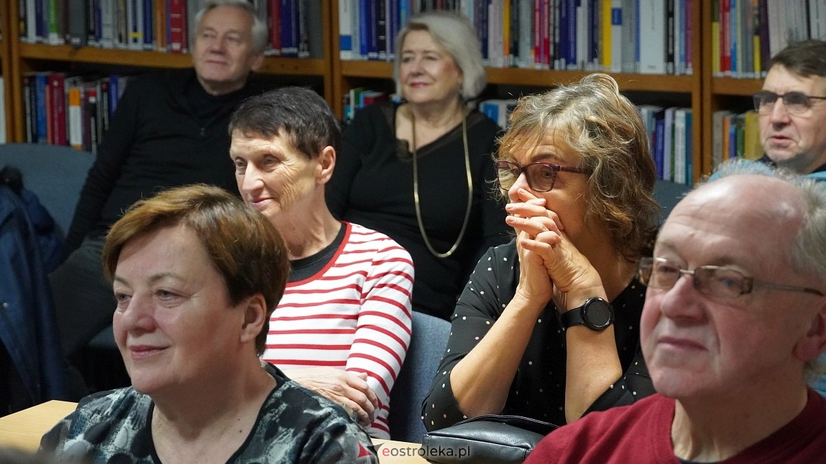Spotkanie z Ewą Ziętek w Ostrołęce [14.12.2024] - zdjęcie #12 - eOstroleka.pl