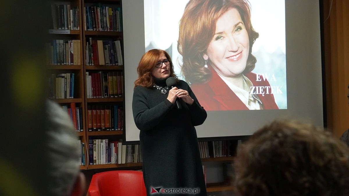 Spotkanie z Ewą Ziętek w Ostrołęce [14.12.2024] - zdjęcie #2 - eOstroleka.pl