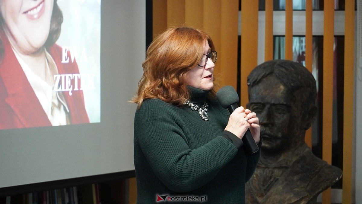 Spotkanie z Ewą Ziętek w Ostrołęce [14.12.2024] - zdjęcie #1 - eOstroleka.pl