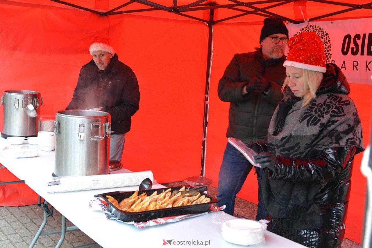 Wigilia Osiedlowa na Osiedlu Parkowym [14.12.2024] - zdjęcie #47 - eOstroleka.pl
