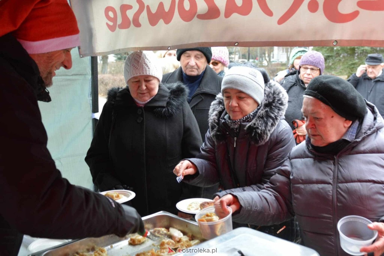 Wigilia Osiedlowa na Osiedlu Parkowym [14.12.2024] - zdjęcie #44 - eOstroleka.pl
