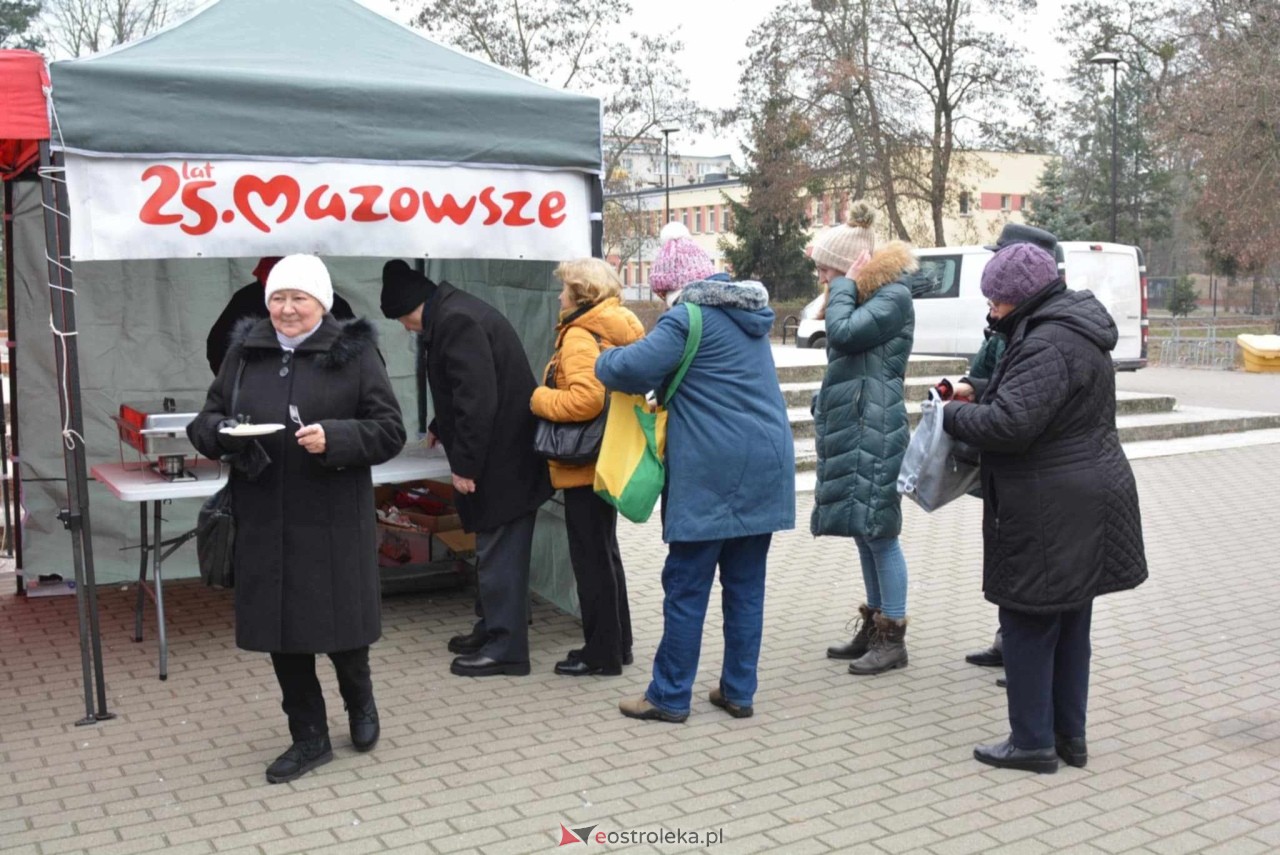 Wigilia Osiedlowa na Osiedlu Parkowym [14.12.2024] - zdjęcie #40 - eOstroleka.pl