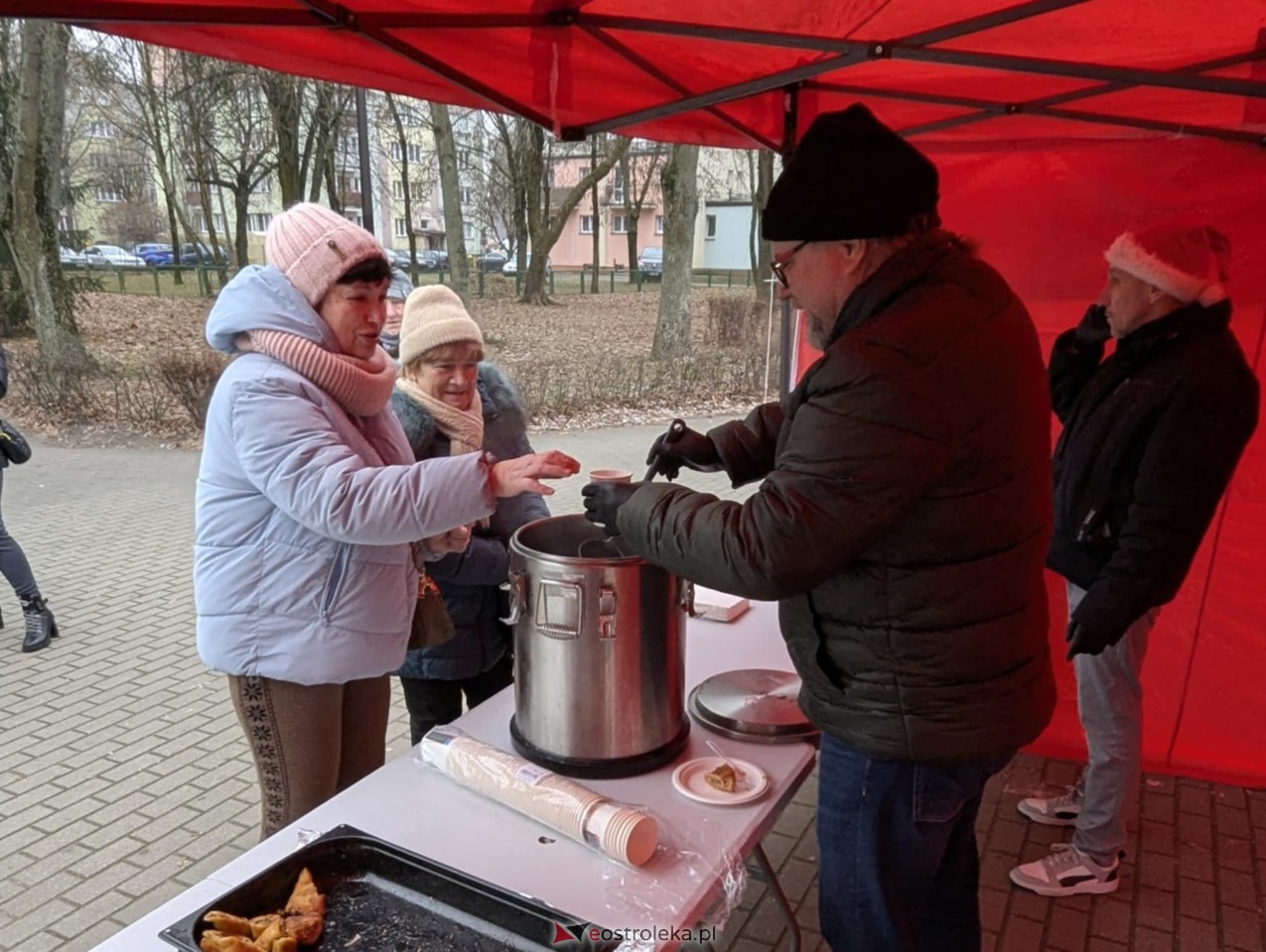 Wigilia Osiedlowa na Osiedlu Parkowym [14.12.2024] - zdjęcie #33 - eOstroleka.pl