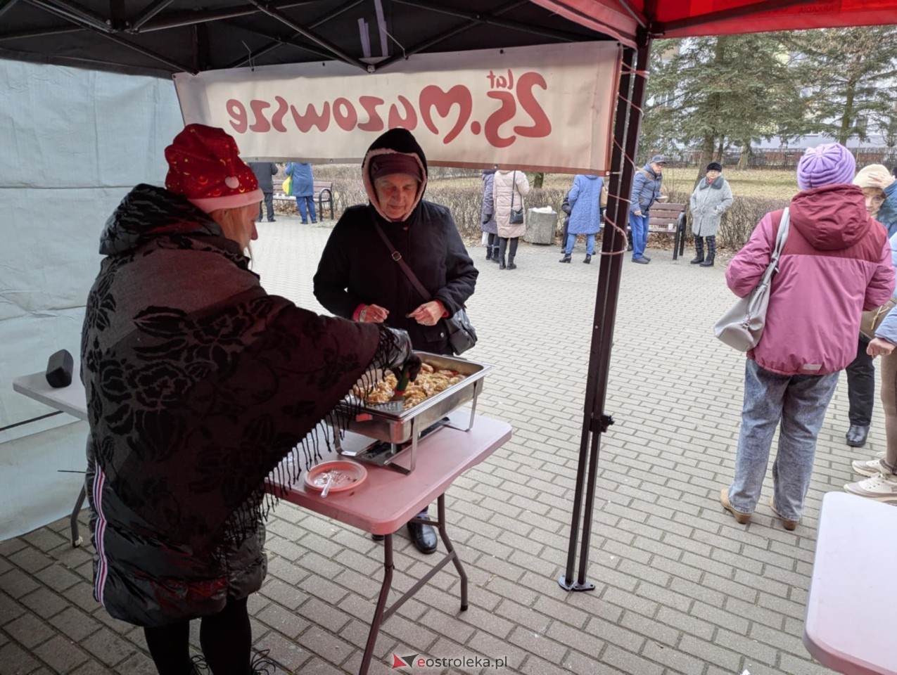 Wigilia Osiedlowa na Osiedlu Parkowym [14.12.2024] - zdjęcie #29 - eOstroleka.pl