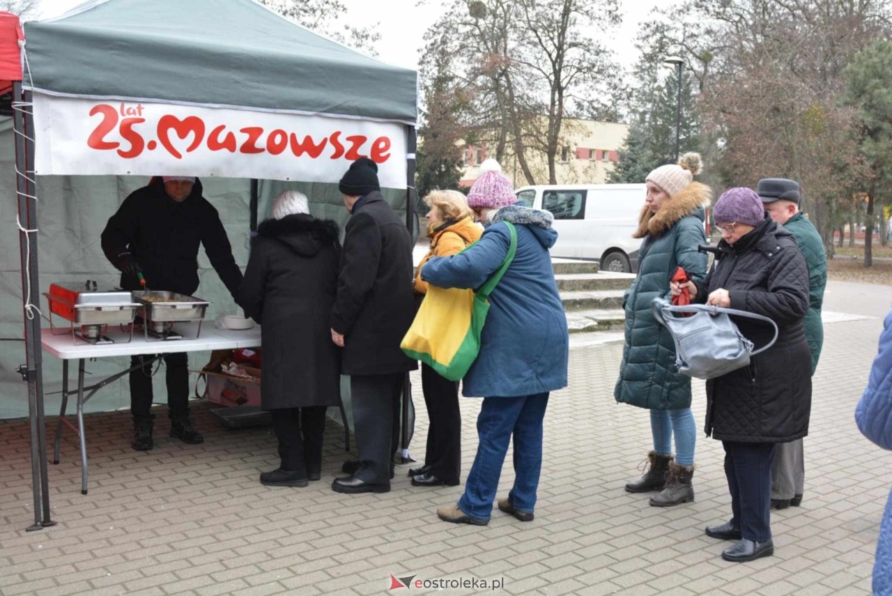 Wigilia Osiedlowa na Osiedlu Parkowym [14.12.2024] - zdjęcie #28 - eOstroleka.pl