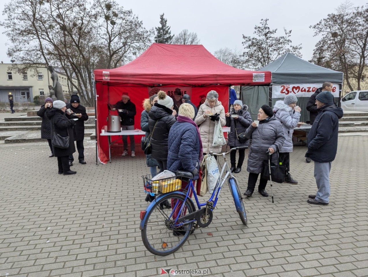 Wigilia Osiedlowa na Osiedlu Parkowym [14.12.2024] - zdjęcie #27 - eOstroleka.pl