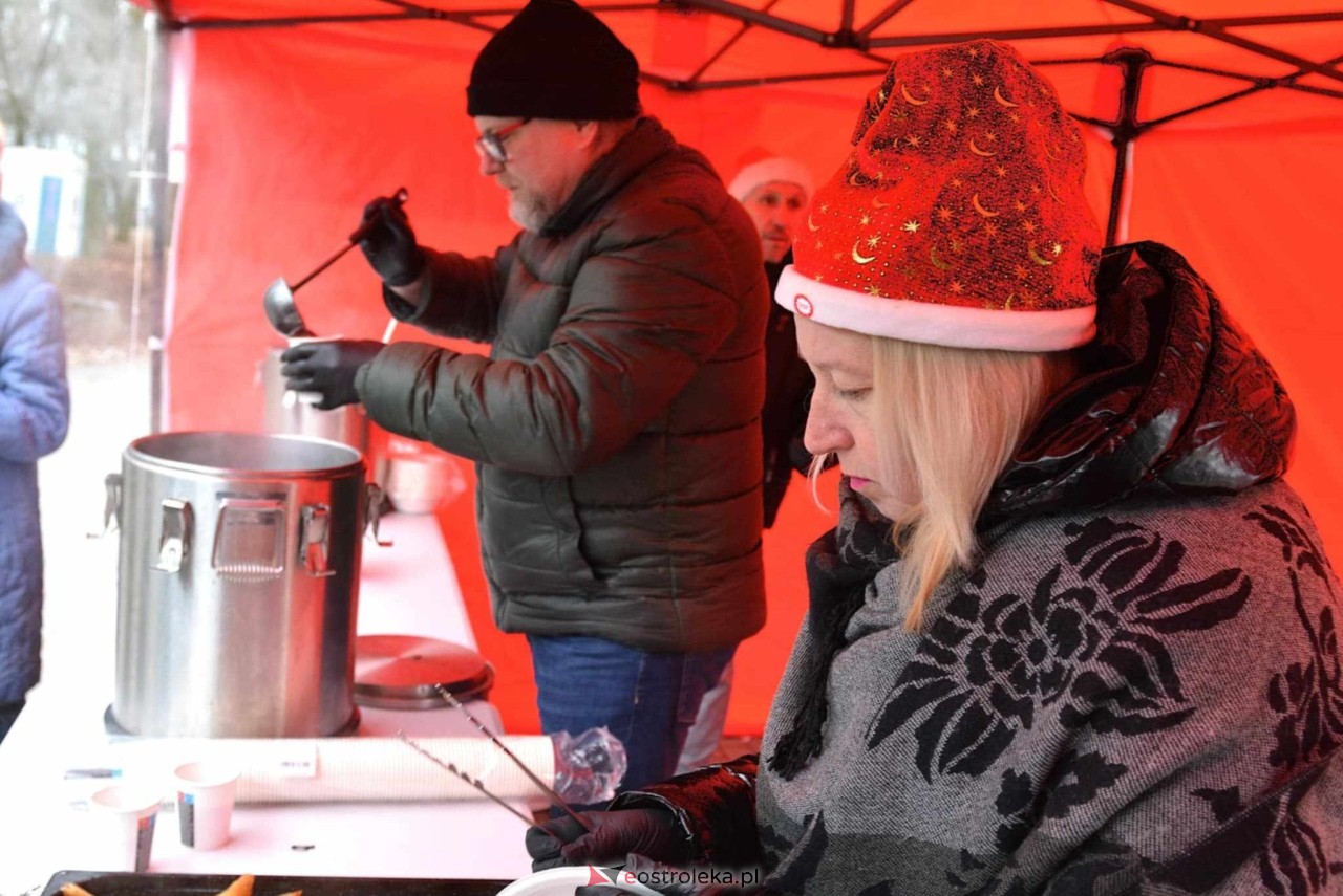 Wigilia Osiedlowa na Osiedlu Parkowym [14.12.2024] - zdjęcie #22 - eOstroleka.pl