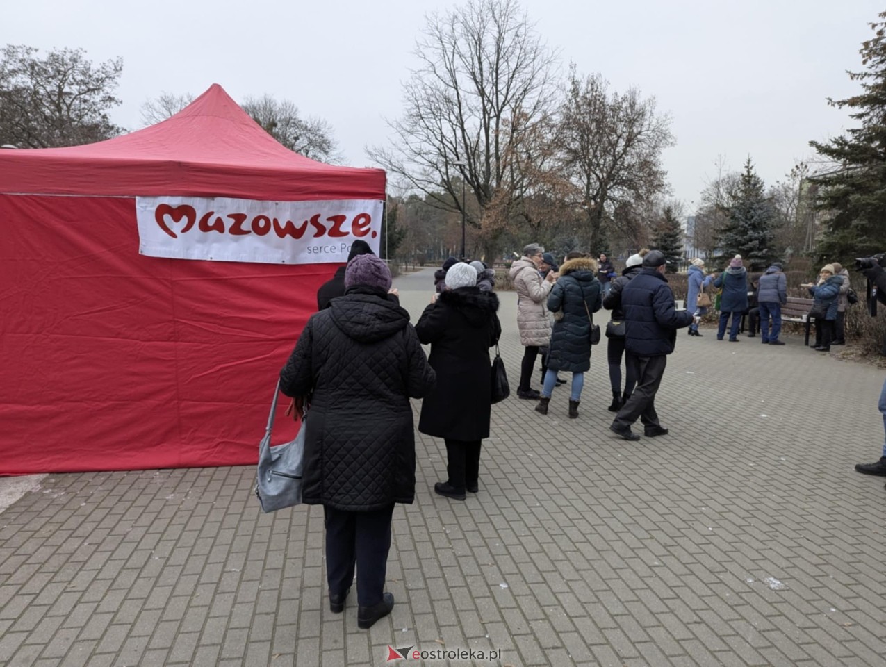 Wigilia Osiedlowa na Osiedlu Parkowym [14.12.2024] - zdjęcie #20 - eOstroleka.pl