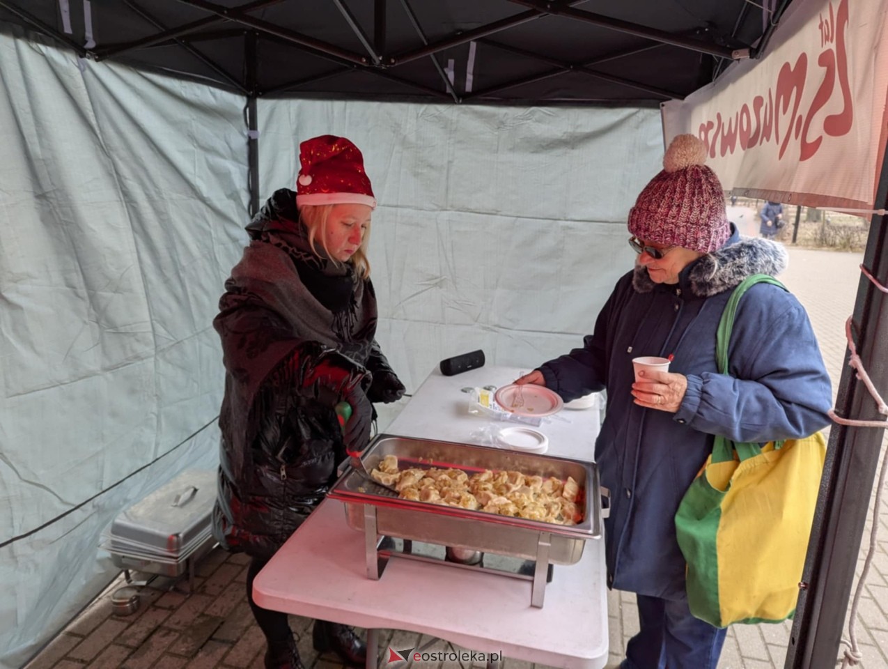 Wigilia Osiedlowa na Osiedlu Parkowym [14.12.2024] - zdjęcie #18 - eOstroleka.pl