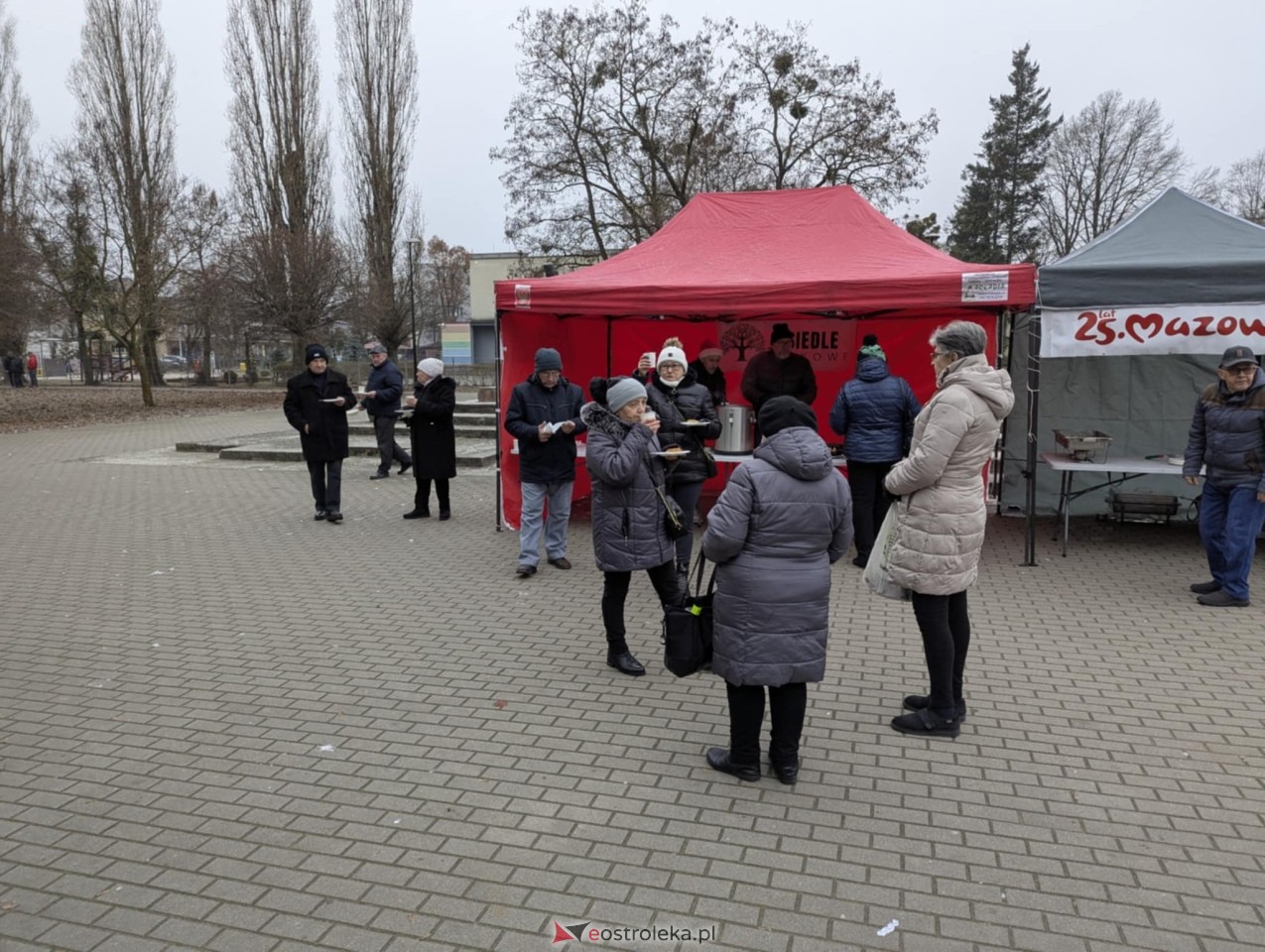 Wigilia Osiedlowa na Osiedlu Parkowym [14.12.2024] - zdjęcie #12 - eOstroleka.pl