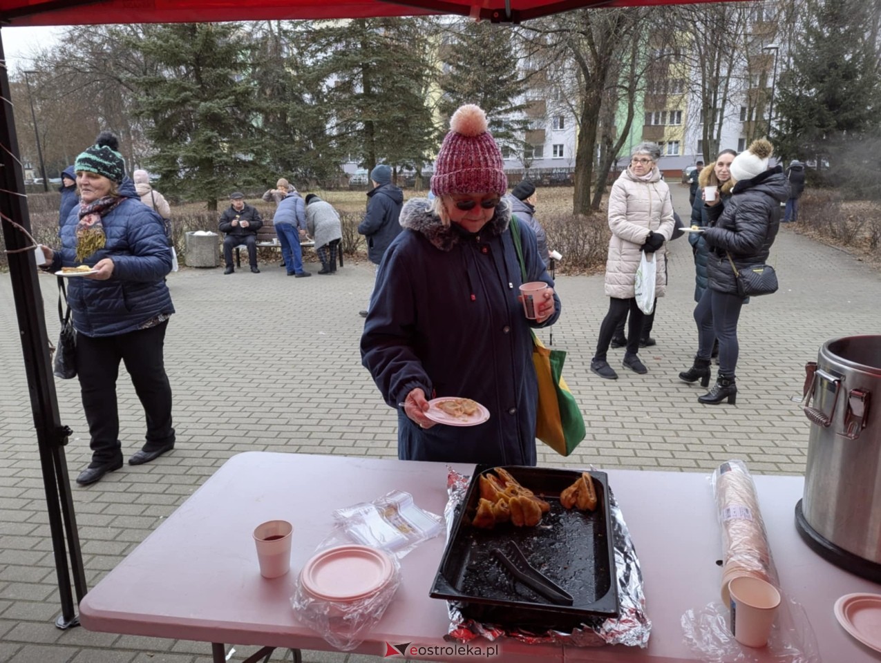 Wigilia Osiedlowa na Osiedlu Parkowym [14.12.2024] - zdjęcie #5 - eOstroleka.pl