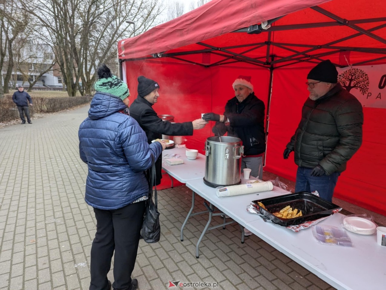 Wigilia Osiedlowa na Osiedlu Parkowym [14.12.2024] - zdjęcie #4 - eOstroleka.pl