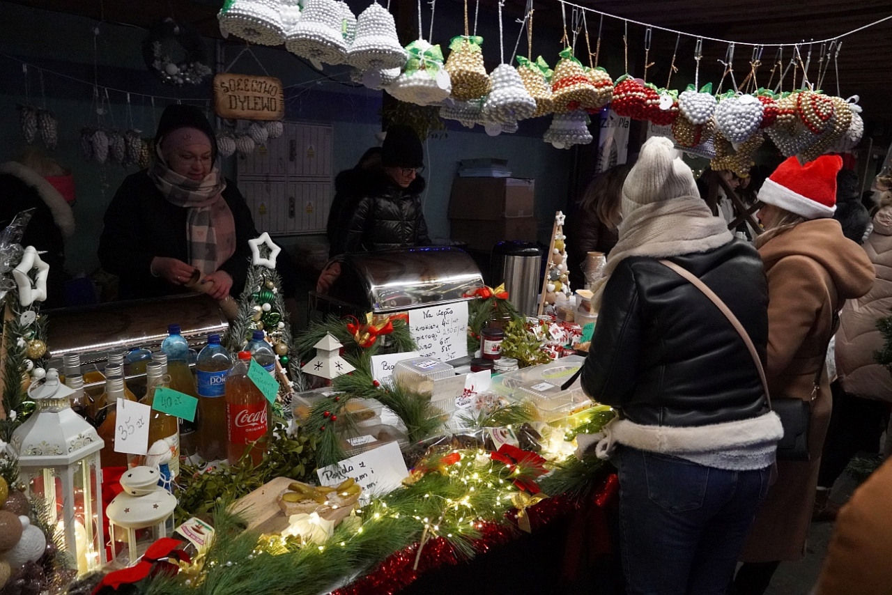 Jarmark Bożonarodzeniowy w Kadzidle [14.12.2024] - zdjęcie #54 - eOstroleka.pl