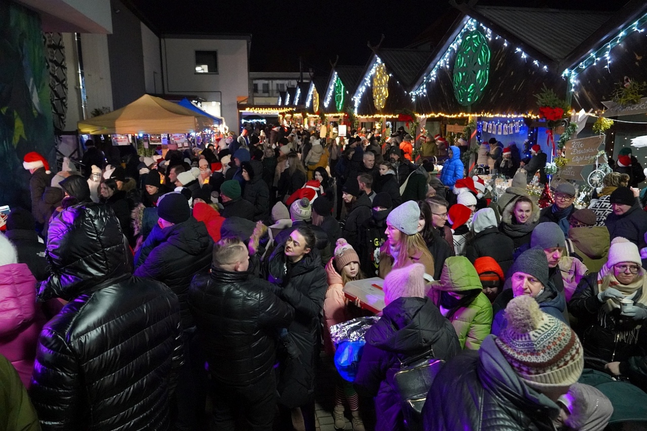 Jarmark Bożonarodzeniowy w Kadzidle [14.12.2024] - zdjęcie #50 - eOstroleka.pl