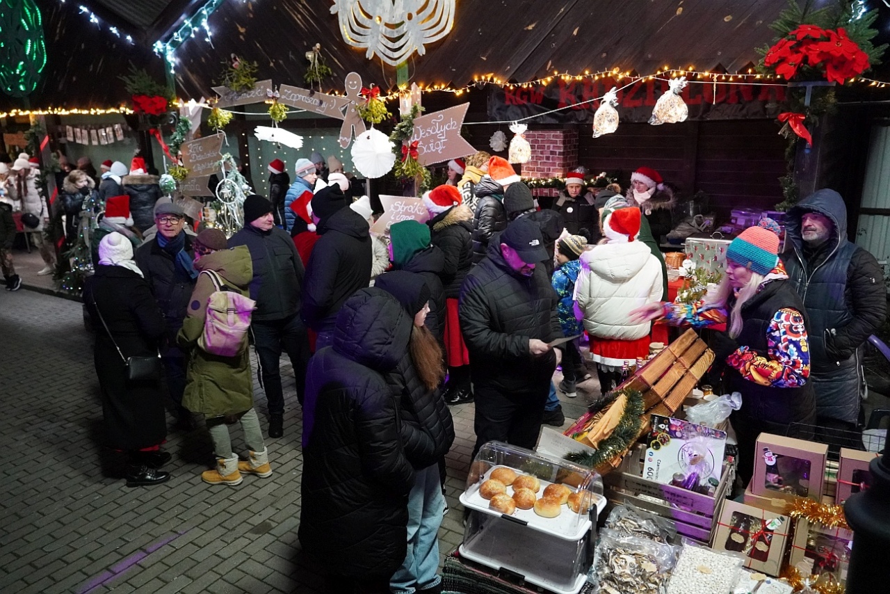 Jarmark Bożonarodzeniowy w Kadzidle [14.12.2024] - zdjęcie #44 - eOstroleka.pl