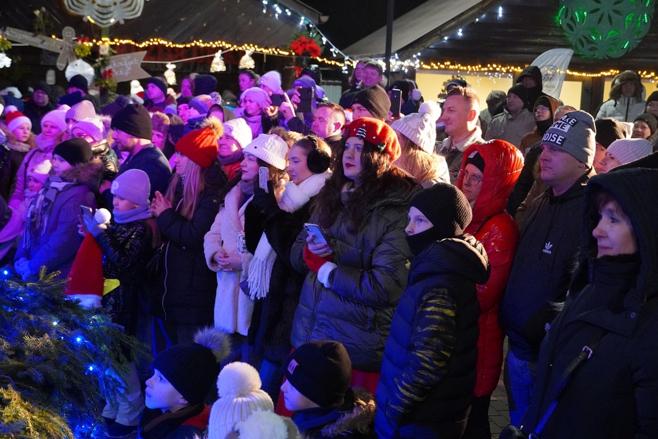 Jarmark Bożonarodzeniowy w Kadzidle [14.12.2024] - zdjęcie #27 - eOstroleka.pl
