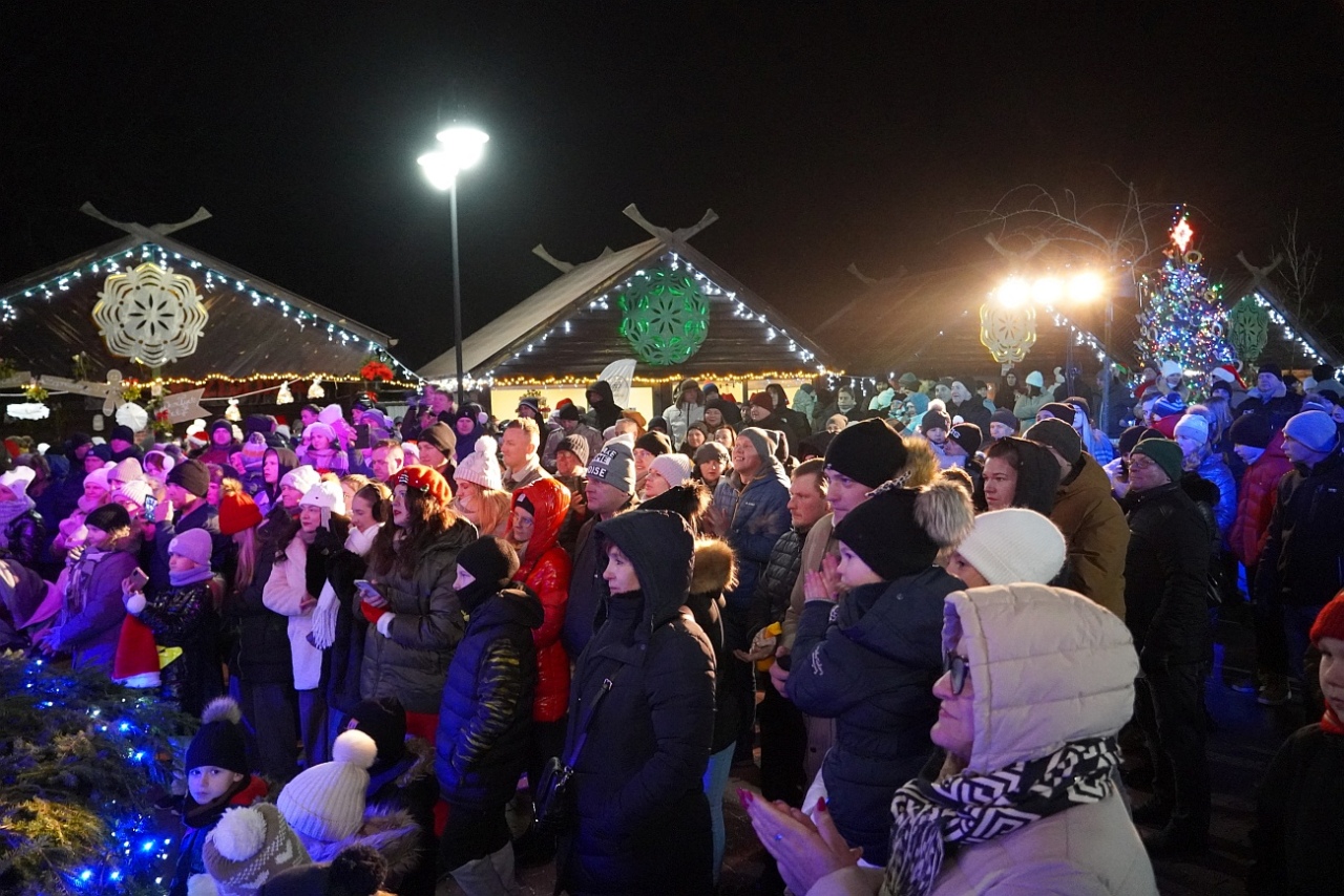 Jarmark Bożonarodzeniowy w Kadzidle [14.12.2024] - zdjęcie #25 - eOstroleka.pl
