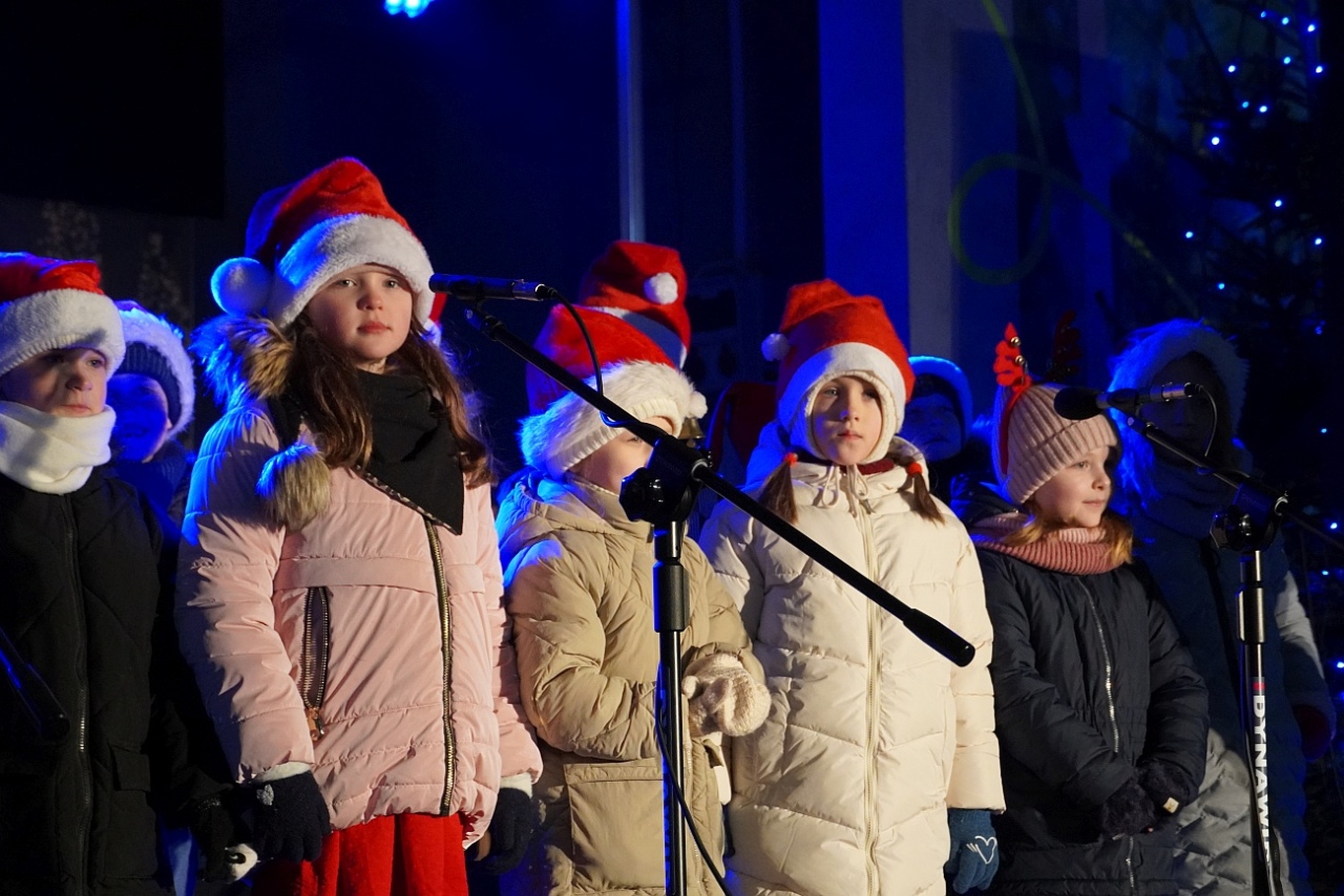 Jarmark Bożonarodzeniowy w Kadzidle [14.12.2024] - zdjęcie #22 - eOstroleka.pl