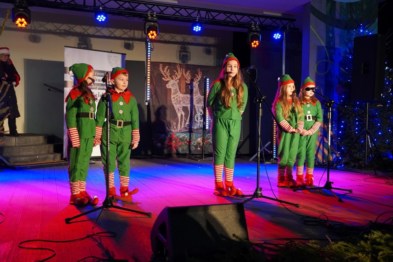 Jarmark Bożonarodzeniowy w Kadzidle [14.12.2024] - zdjęcie #1 - eOstroleka.pl