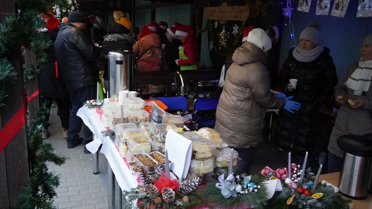 Jarmark Bożonarodzeniowy w Kadzidle [14.12.2024] - zdjęcie #116 - eOstroleka.pl