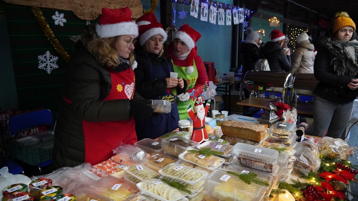 Jarmark Bożonarodzeniowy w Kadzidle [14.12.2024] - zdjęcie #114 - eOstroleka.pl