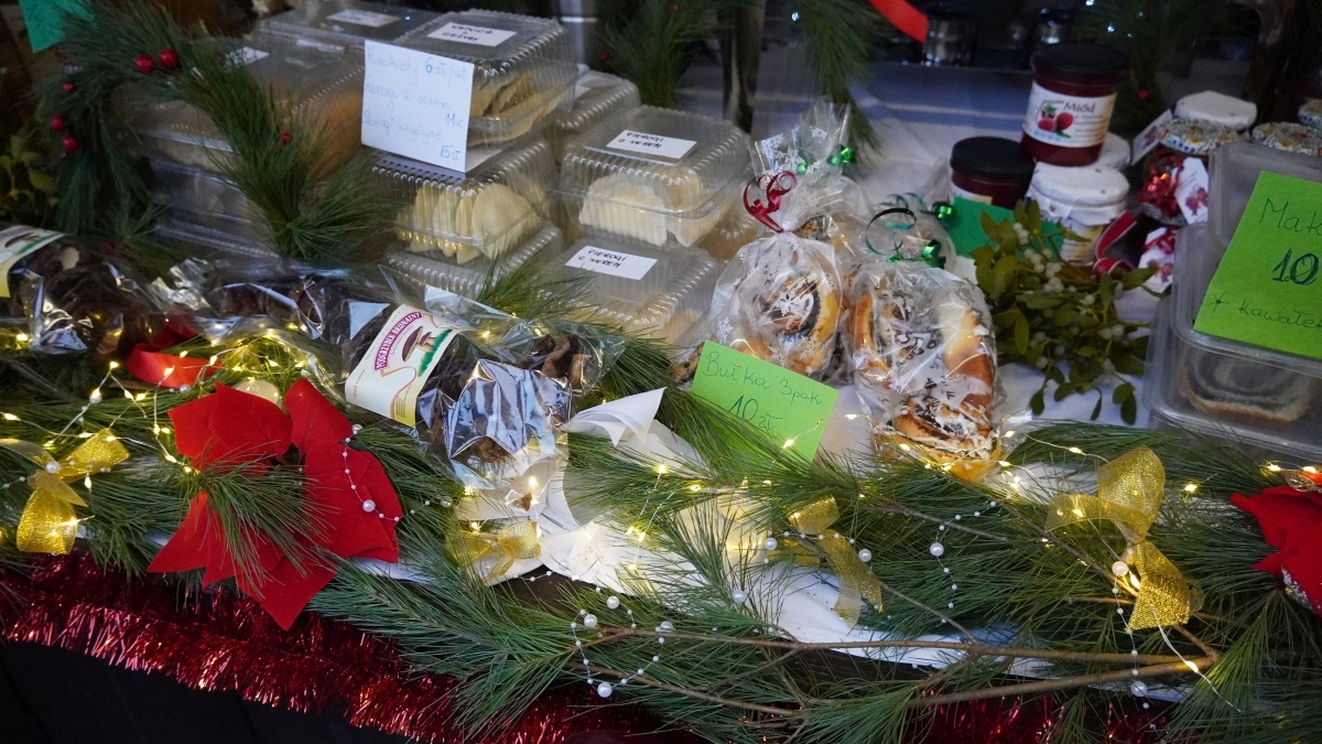 Jarmark Bożonarodzeniowy w Kadzidle [14.12.2024] - zdjęcie #89 - eOstroleka.pl
