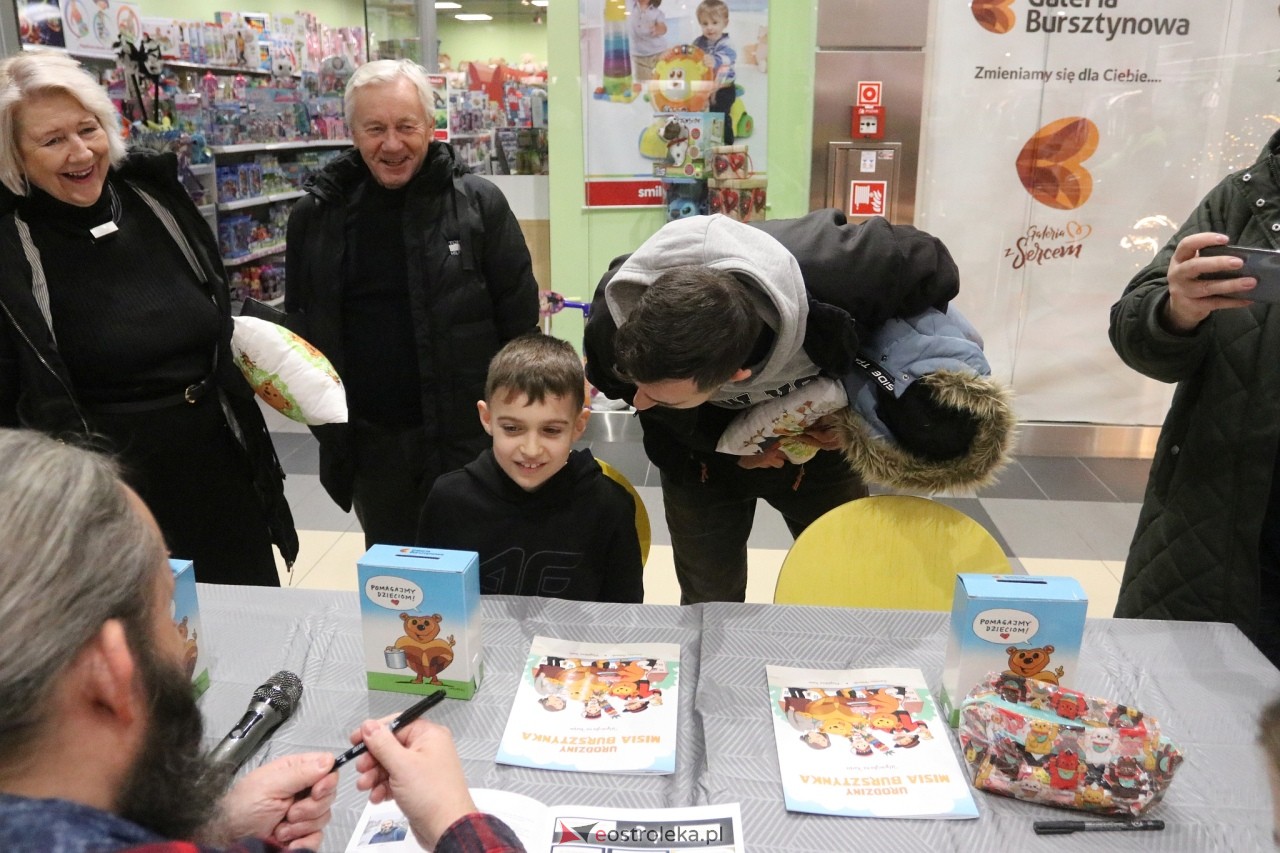 Promocja komiksu z Misiem Bursztynkiem [14.12.2024] - zdjęcie #12 - eOstroleka.pl