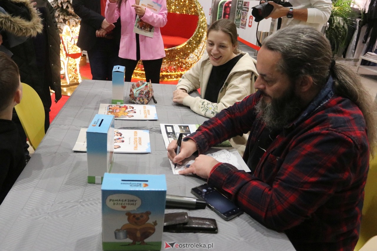 Promocja komiksu z Misiem Bursztynkiem [14.12.2024] - zdjęcie #10 - eOstroleka.pl