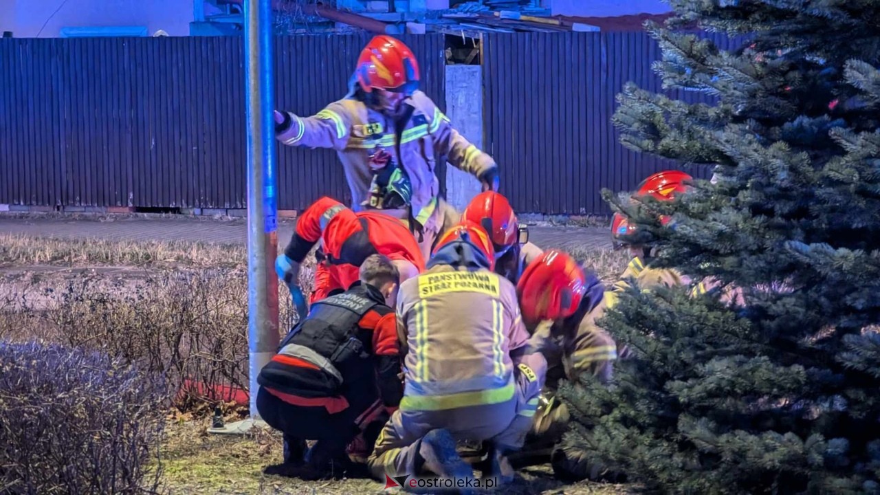 Wypadek przy Sobieskiego [14.12.2024] - zdjęcie #2 - eOstroleka.pl