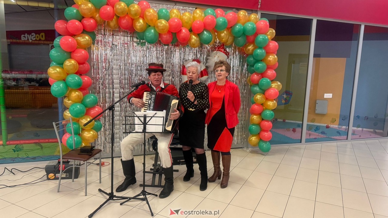 Wigilia dla seniorów (14.12.2024) - zdjęcie #18 - eOstroleka.pl