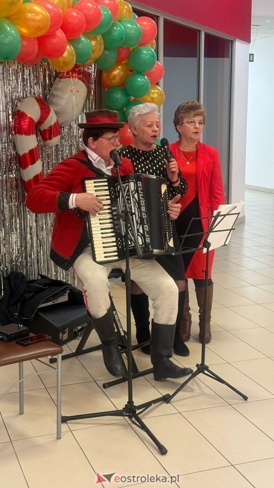 Wigilia dla seniorów (14.12.2024) - zdjęcie #16 - eOstroleka.pl