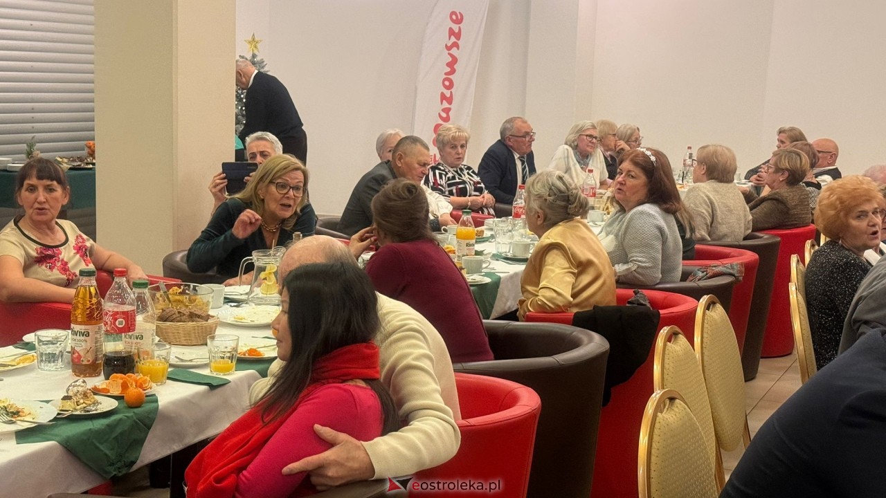 Wigilia dla seniorów (14.12.2024) - zdjęcie #12 - eOstroleka.pl