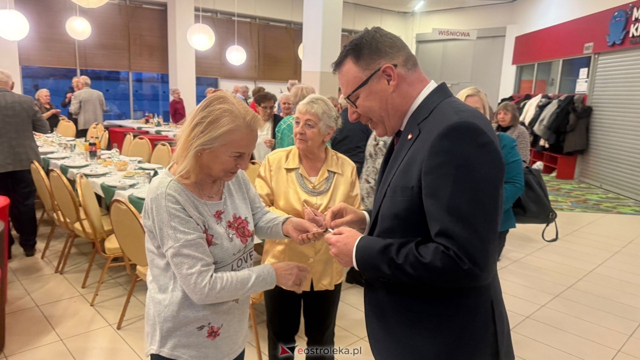 Wigilia dla seniorów (14.12.2024) - zdjęcie #6 - eOstroleka.pl