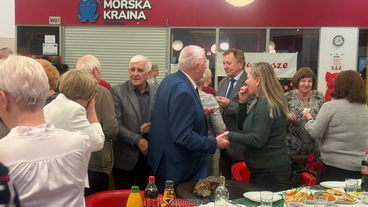 Wigilia dla seniorów (14.12.2024) - zdjęcie #21 - eOstroleka.pl