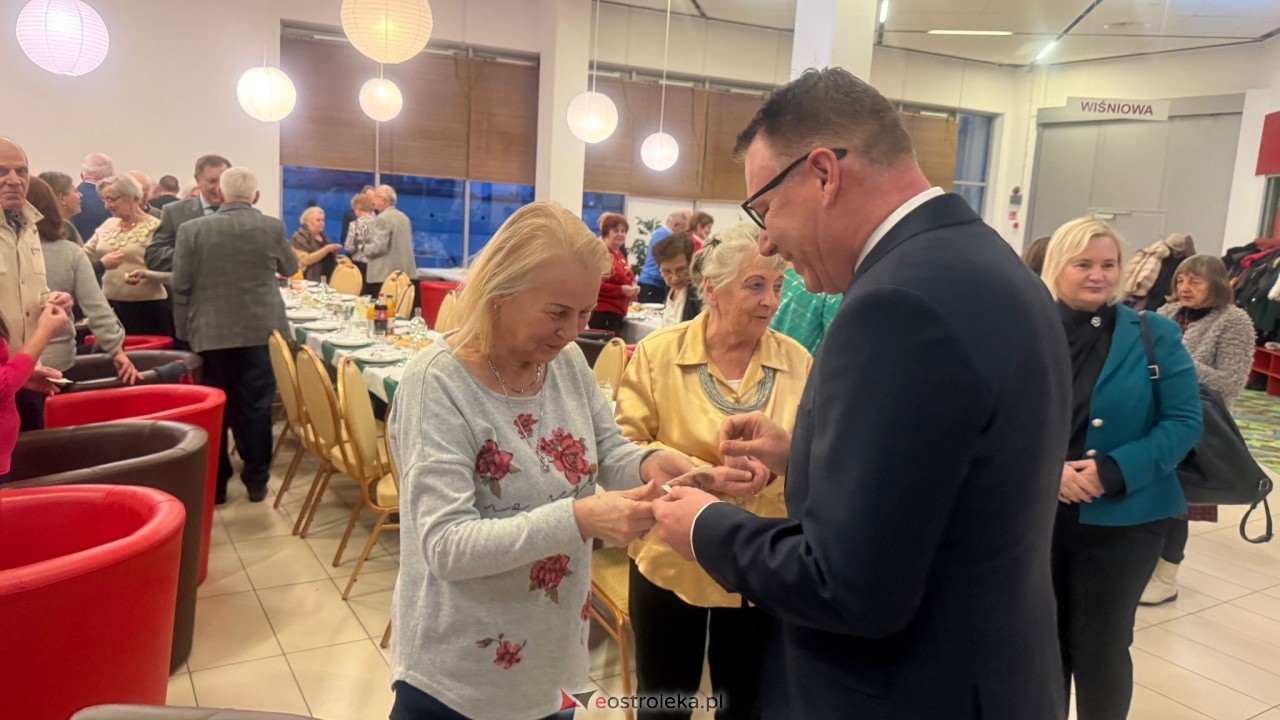 Wigilia dla seniorów (14.12.2024) - zdjęcie #25 - eOstroleka.pl