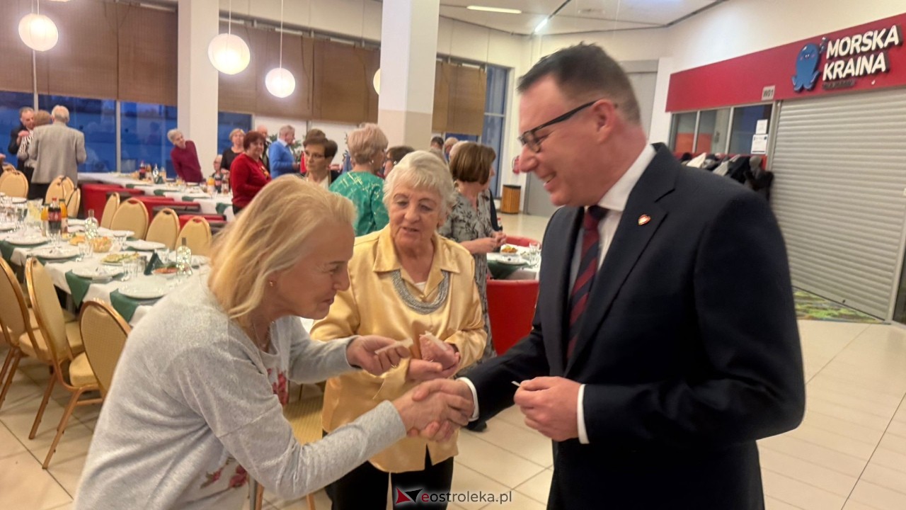 Wigilia dla seniorów (14.12.2024) - zdjęcie #24 - eOstroleka.pl