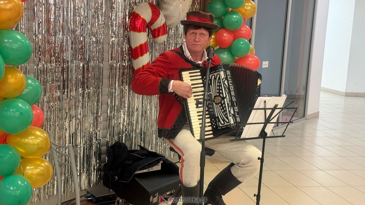 Wigilia dla seniorów (14.12.2024) - zdjęcie #30 - eOstroleka.pl