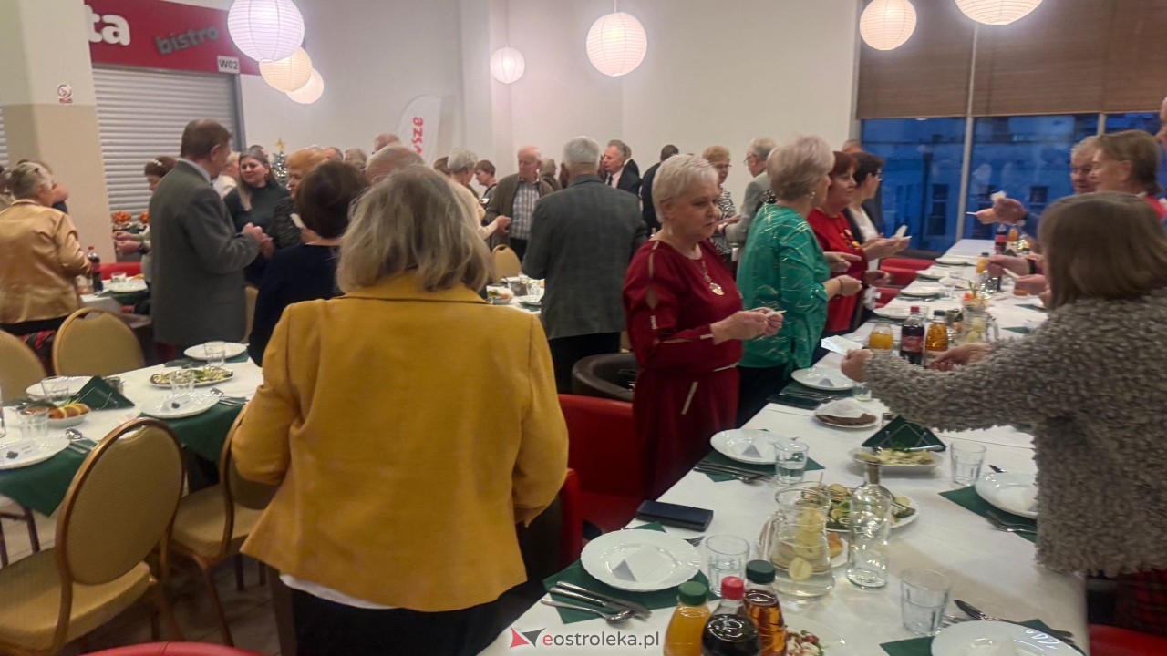 Wigilia dla seniorów (14.12.2024) - zdjęcie #27 - eOstroleka.pl