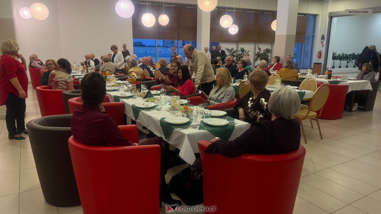 Wigilia dla seniorów (14.12.2024) - zdjęcie #60 - eOstroleka.pl