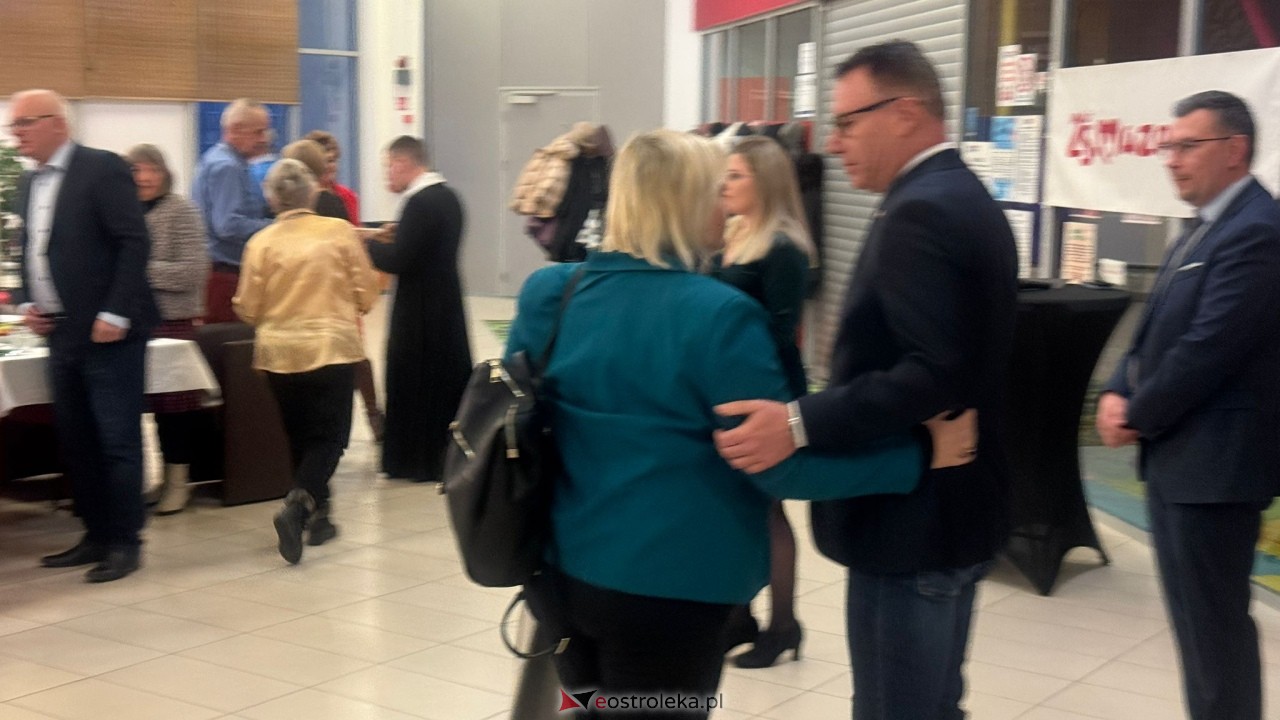 Wigilia dla seniorów (14.12.2024) - zdjęcie #64 - eOstroleka.pl