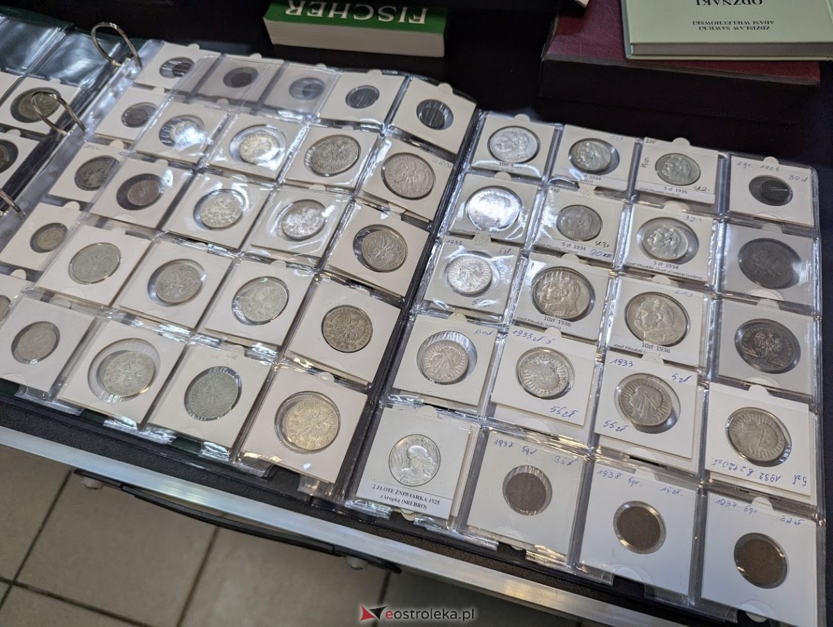 Ostrołęka Giełda Kolekcjonerska [15.12.2024] - zdjęcie #16 - eOstroleka.pl