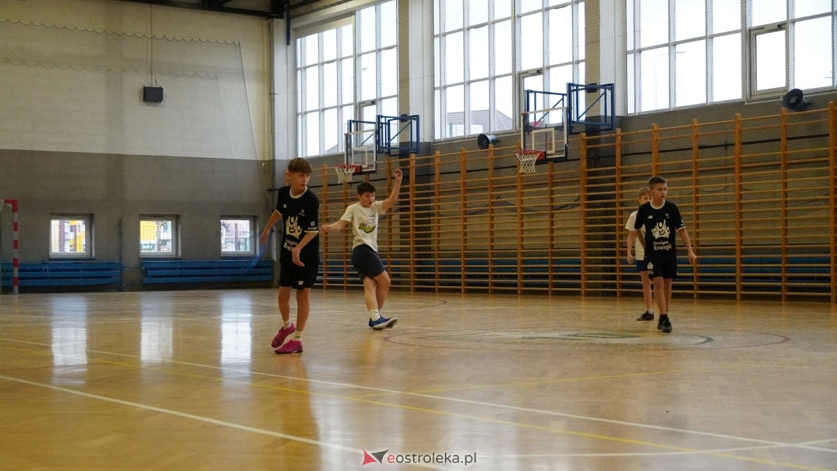Mistrzostwa Ostrołęki w halowej piłce nożnej [15.12.2024] - zdjęcie #126 - eOstroleka.pl