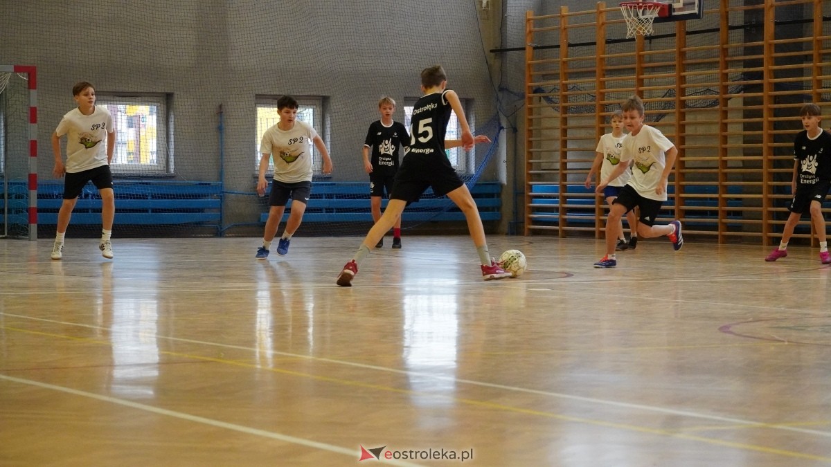 Mistrzostwa Ostrołęki w halowej piłce nożnej [15.12.2024] - zdjęcie #119 - eOstroleka.pl